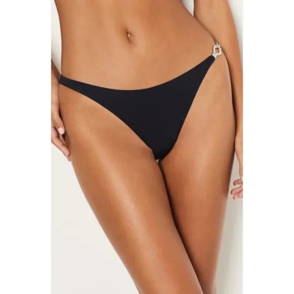 ETAM
Magnetique Tanga Thong